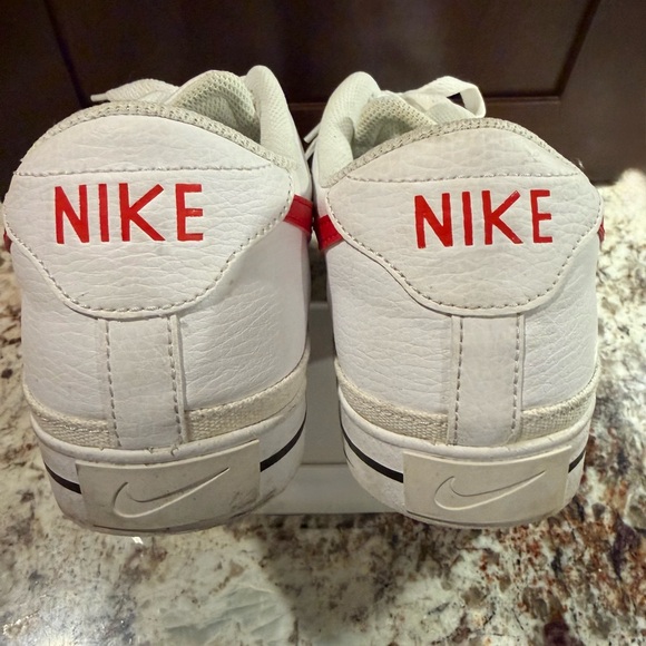 *PRE-OWNED* Nike Men's Size 12 Court Legacy Next Nature Leather Red Logo - Picture 5 of 9